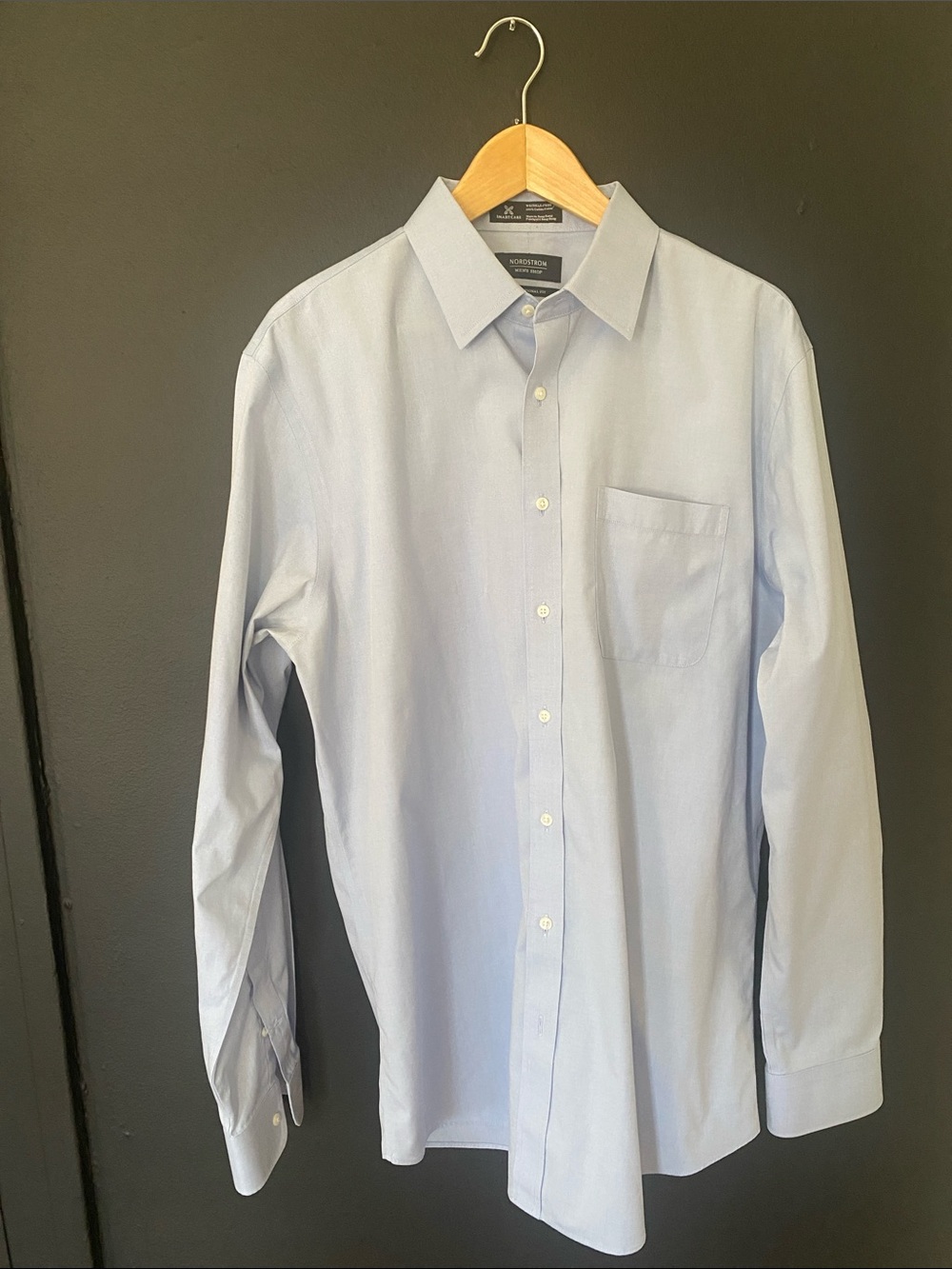 Nordstrom Men's Light Blue Dress Shirt - Classic Button-Up